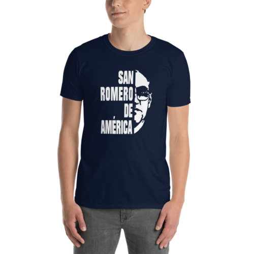Parte delantera de Camiseta azul negro manga corta unisex con diseño y frase de San Romero de América - Amejoartes - Jorge A. Merino - El Salvador